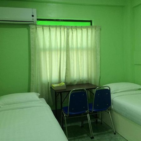 Nay Chi Lin Hotel Pathein ภายนอก รูปภาพ