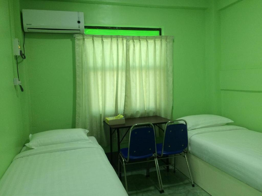 Nay Chi Lin Hotel Pathein ภายนอก รูปภาพ