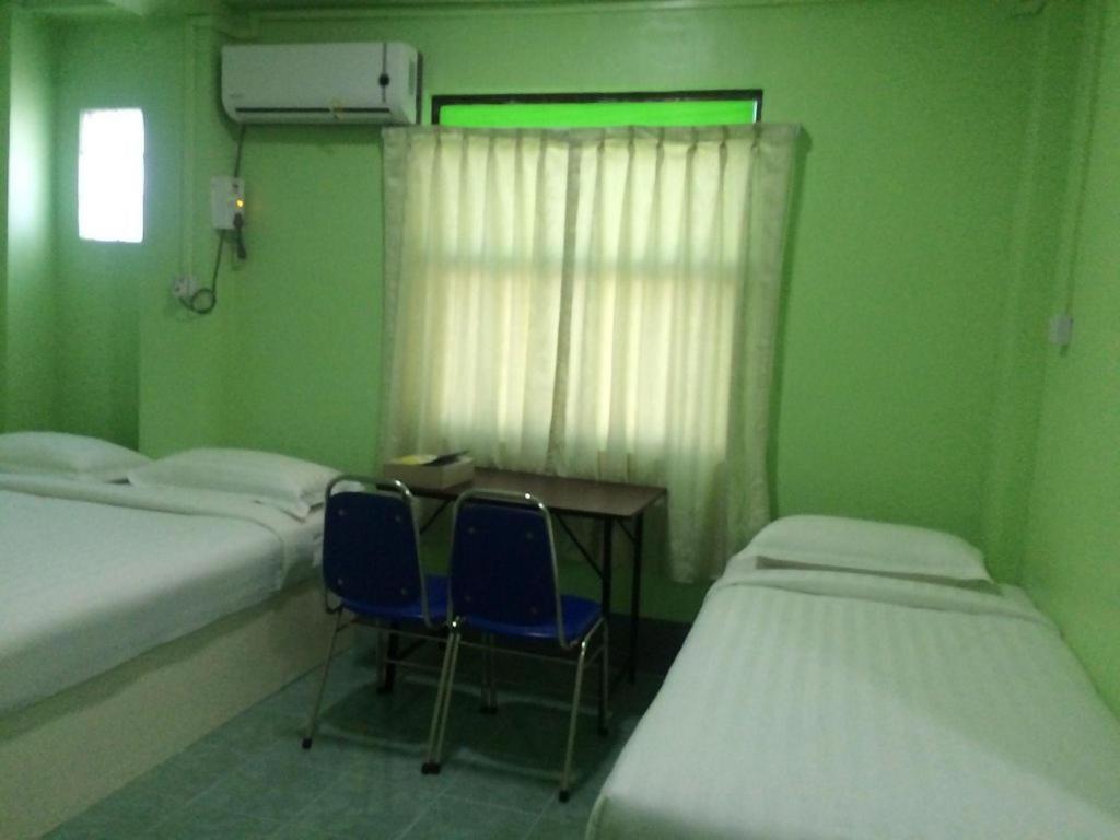 Nay Chi Lin Hotel Pathein ภายนอก รูปภาพ