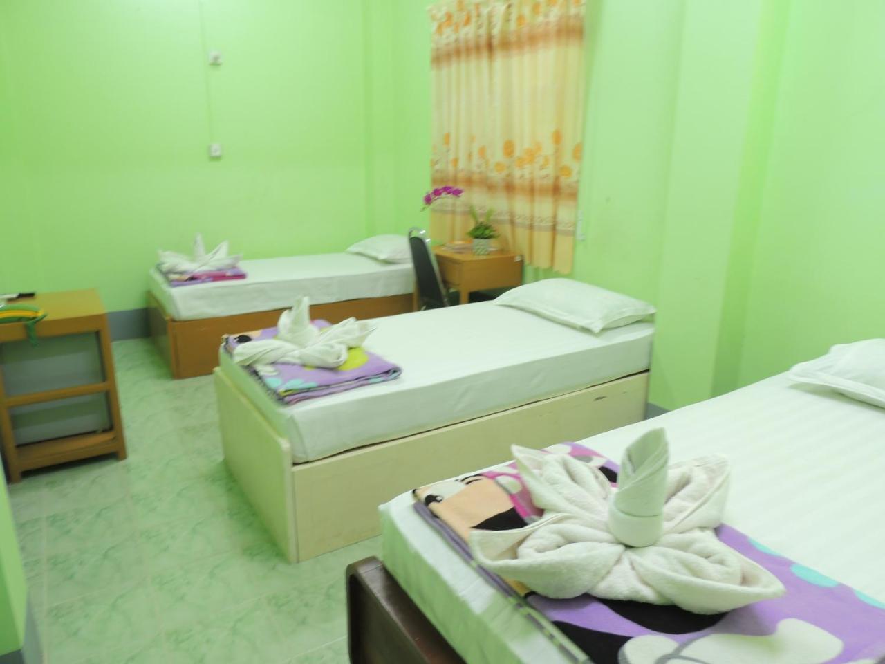 Nay Chi Lin Hotel Pathein ภายนอก รูปภาพ