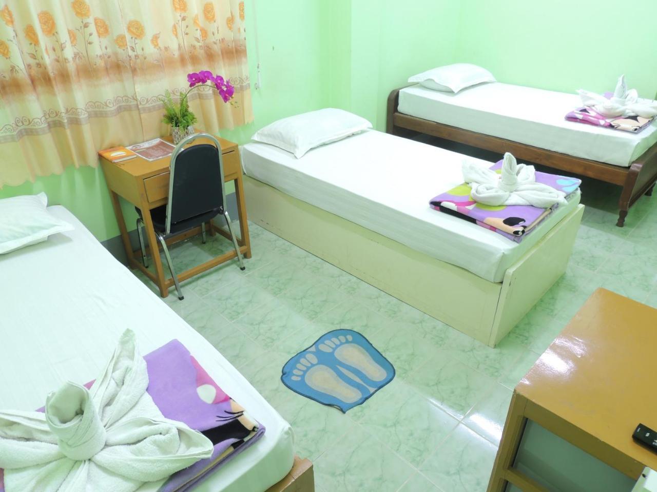 Nay Chi Lin Hotel Pathein ภายนอก รูปภาพ