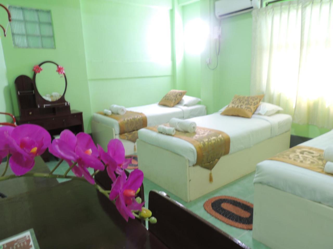 Nay Chi Lin Hotel Pathein ภายนอก รูปภาพ